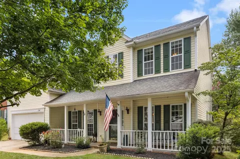 17240 Georgian Hall Dr, Charlotte, NC 28277