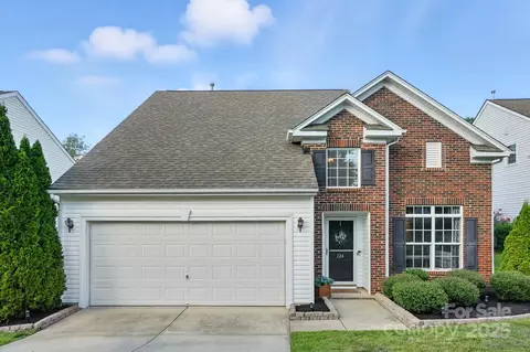 124 Amber Woods Dr, Tega Cay, SC 29708