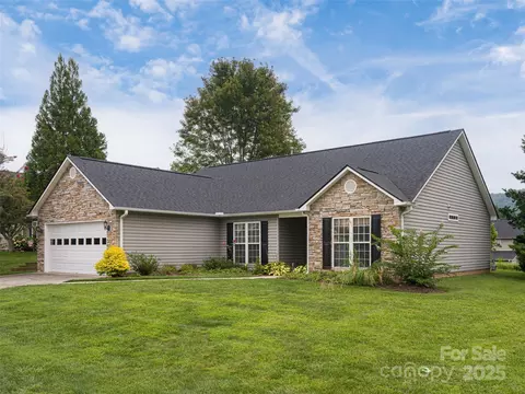 291 Farm Valley Rd, Fletcher, NC 28732