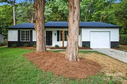 7349 Brigmore Dr, Charlotte, NC 28226
