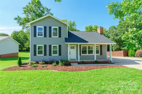 1381 Abbey Place Dr, Belmont, NC 28012