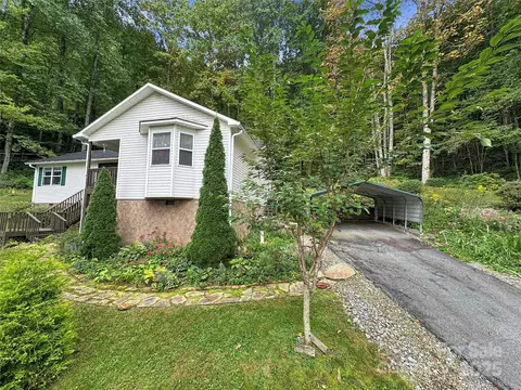 80 Kitty Ln, Waynesville, NC 28785