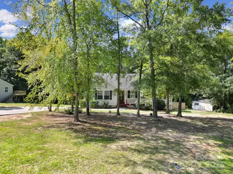 2540 Heather Ln, Lancaster, SC 29720 photo 2