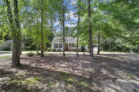 2540 Heather Ln, Lancaster, SC 29720 photo 3