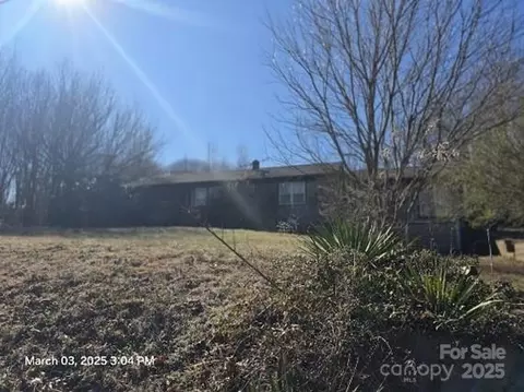 4573 Calico Rd, Lenoir, NC 28645