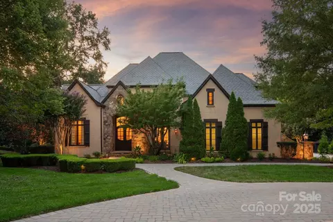 8512 Longview Club Dr, Waxhaw, NC 28173