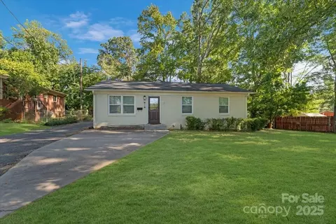 1117 Interurban Ave, Charlotte, NC 28208