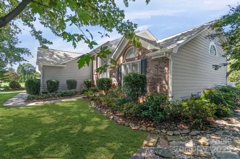 728 Langtree Rd, Mooresville, NC 28117