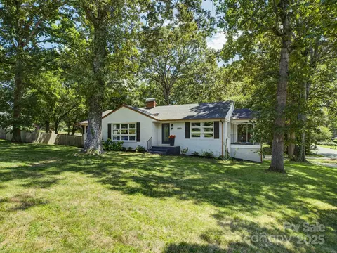 1815 Linwood Rd, Gastonia, NC 28052