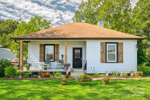 1027 Brown St, Gastonia, NC 28052