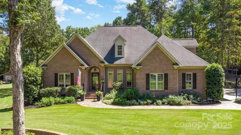 417 Foxglove Ln, Indian Trail, NC 28079