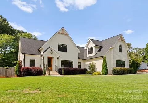 1000 Sewickley Dr, Charlotte, NC 28209