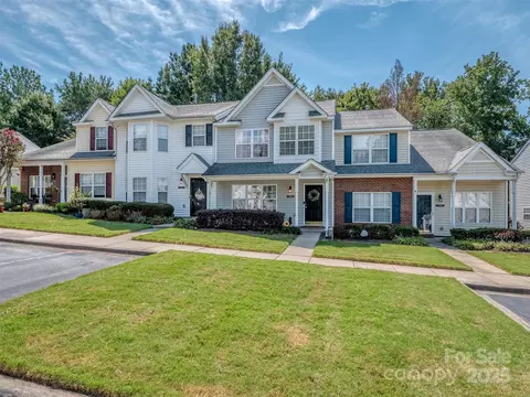7355 Sun Dance Dr, Fort Mill, SC 29707