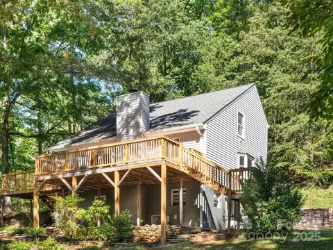 3 Crabapple Ln, Candler, NC 28715