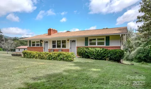 26 Big Cove Rd, Candler, NC 28715