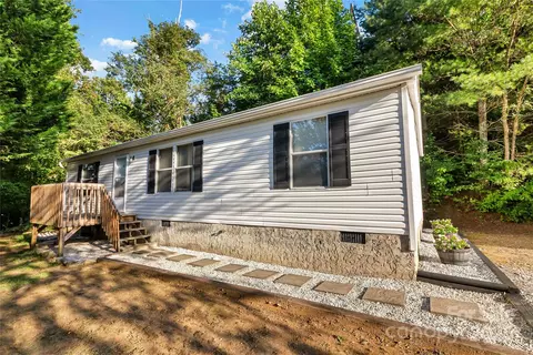 43 Goose Creek Rd, Swannanoa, NC 28778