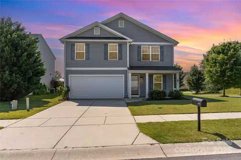 1701 Eastway Dr, Dallas, NC 28034