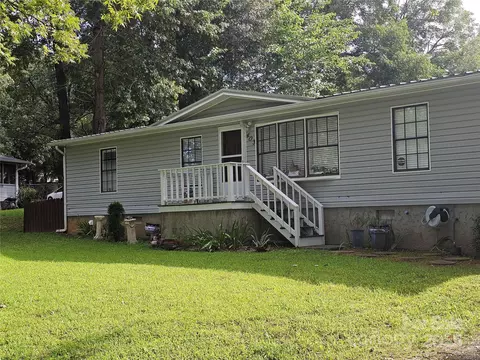 403 27th Street Sw Pl SW, Hickory, NC 28602