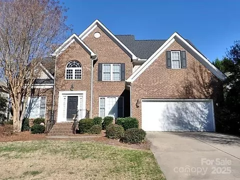 9705 Tenencia Ct, Charlotte, NC 28277