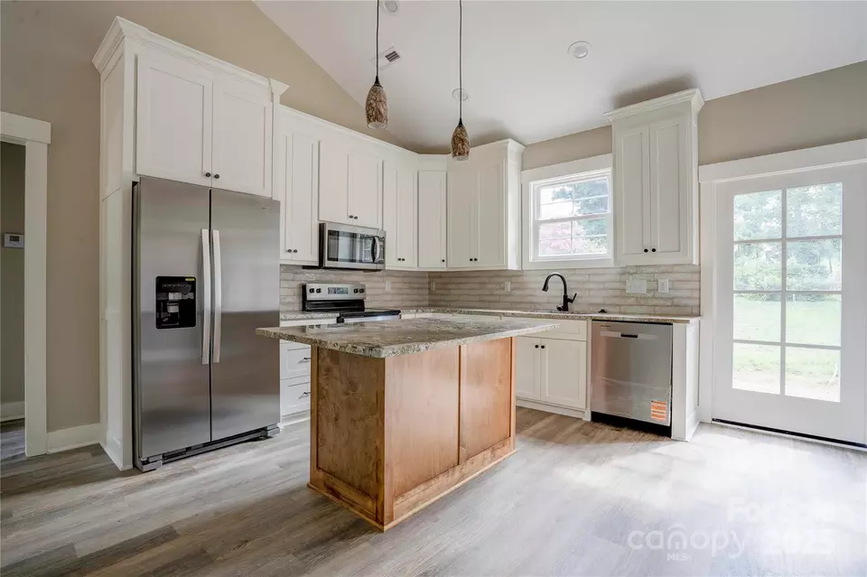 Kitchen - 114 Hendricks St, Kings Mountain, NC 28086 photo 1 of 4