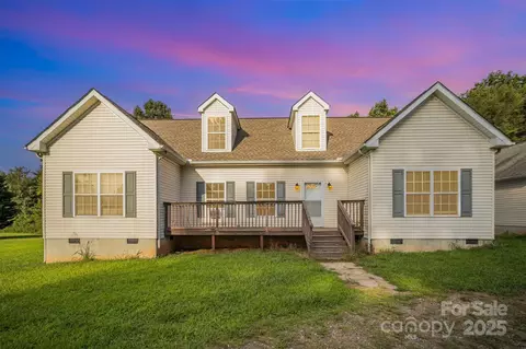 831 Perry Rd, Troutman, NC 28166