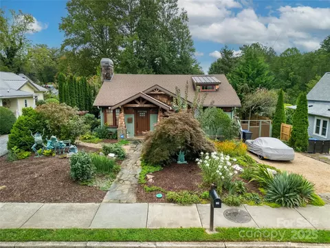 135 Maple St, Brevard, NC 28712 photo 2