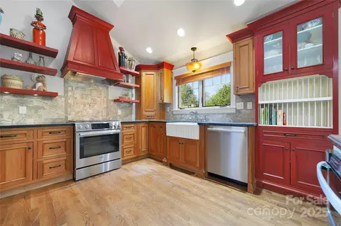 135 Maple St, Brevard, NC 28712 photo 8