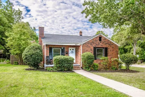 631 Cabarrus Ave, Mooresville, NC 28115