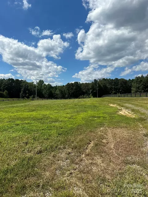 1 Clearview Ln, Maiden, NC 28650 photo 2
