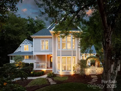 612 Bennington Pl, Charlotte, NC 28211