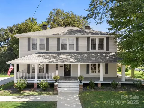 502 Forney Ave, Lincolnton, NC 28092
