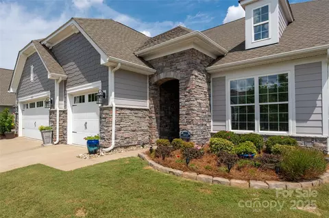 3053 Oliver Stanley Trl, Lancaster, SC 29720 photo 2
