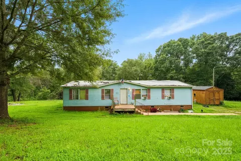 1539 Beachwood Rd, Mooresboro, NC 28114