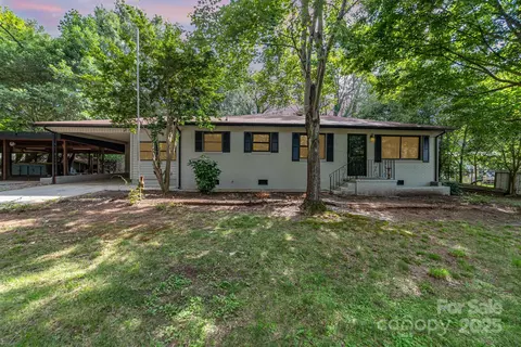 140 Staton Rd, Gastonia, NC 28056