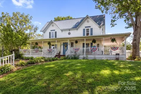 201 Murphy Hill Rd, Weaverville, NC 28787