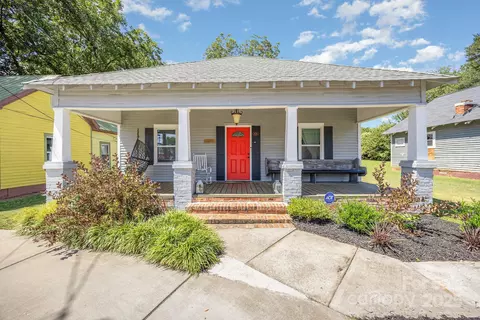 820 Hargrave St, Lexington, NC 27292