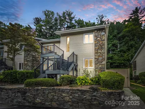 620 Britton Creek 602 Dr #602, Hendersonville, NC 28791