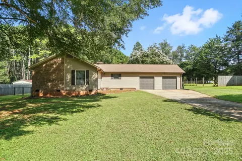 245 Lois Ln, Salisbury, NC 28147