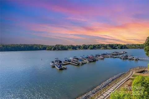 7332 Lake Front 6 Dr #6, Charlotte, NC 28278