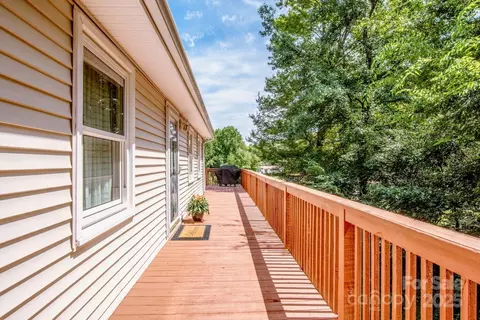 Exterior - 4028 Mcgee Point Rd, Terrell, NC 28682 photo 8 of 12