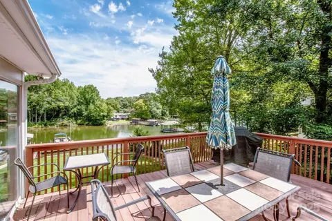 Exterior - 4028 Mcgee Point Rd, Terrell, NC 28682 photo 10 of 12
