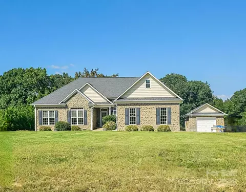 1905 Scuffle Hill Dr, Monroe, NC 28110 photo 3
