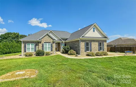 1905 Scuffle Hill Dr, Monroe, NC 28110