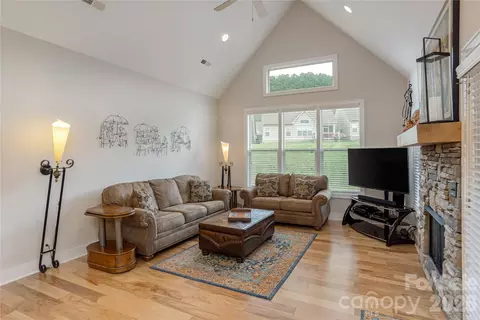 205 Windstone Dr, Fletcher, NC 28732 photo 8