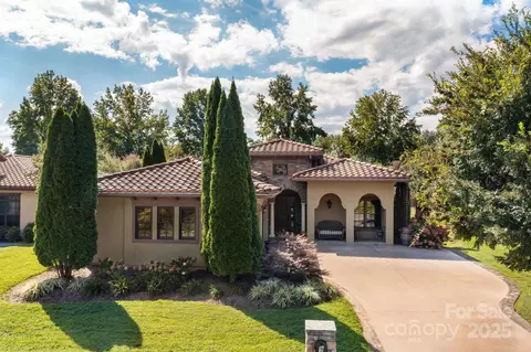 9 Pacifico Dr, Asheville, NC 28806