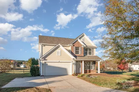 1457 Jc Raulston Ct, Hickory, NC 28602