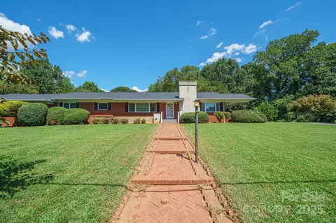 152 31st Nw Ave NW, Hickory, NC 28601