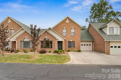 1635 20th Avenue Ne Ct NE, Hickory, NC 28601