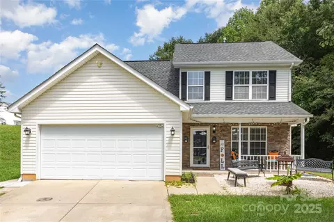 2600 Stagbuck Dr, Gastonia, NC 28052