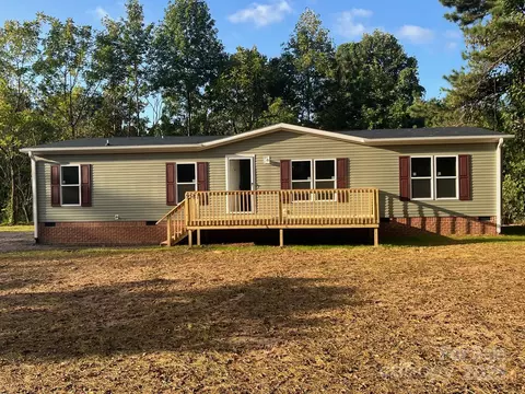 958 Pinnacle Church Rd, Nebo, NC 28761